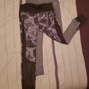 Bundle of 2 Danskin leggings